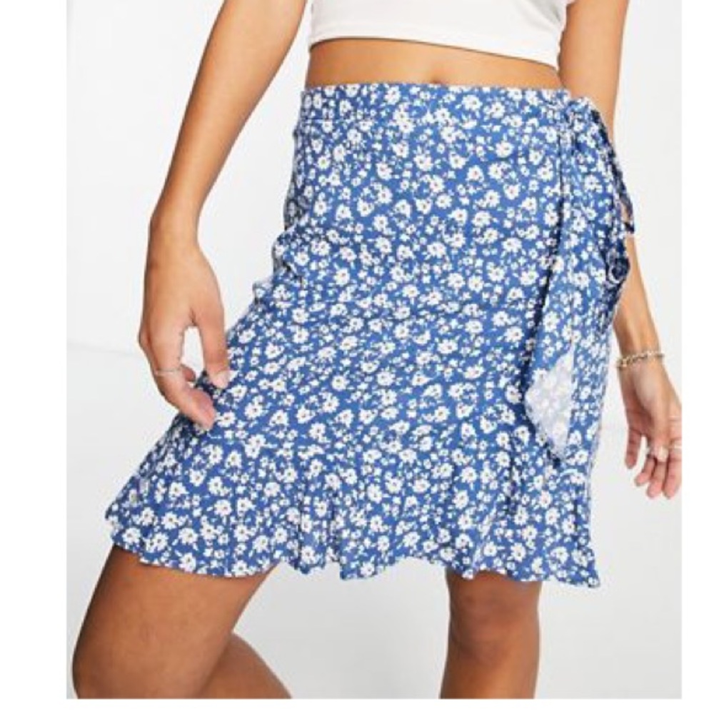 Worn 1x: Blue & White Floral Skirt